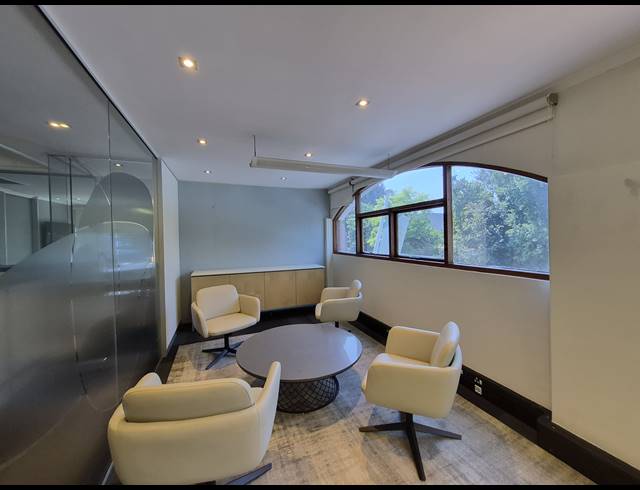 1,060M² OFFICE FOR SALE IN ILLOVO